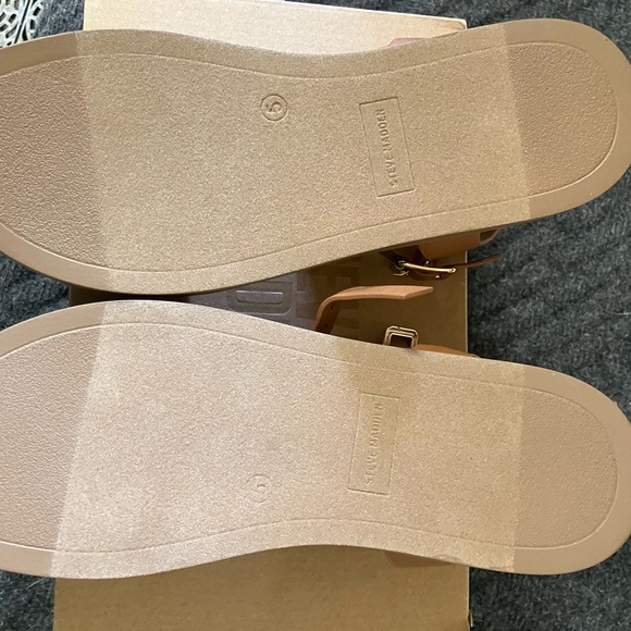 Steve Madden KIDS Tan Leather Ankle-Strap Sandals with Raffia Band - Picture 3 of 6